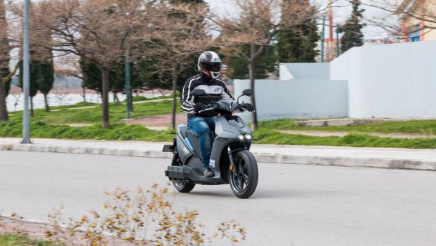 Ray 7.7: Επιδόσεις 300cc με δίπλωμα Α1